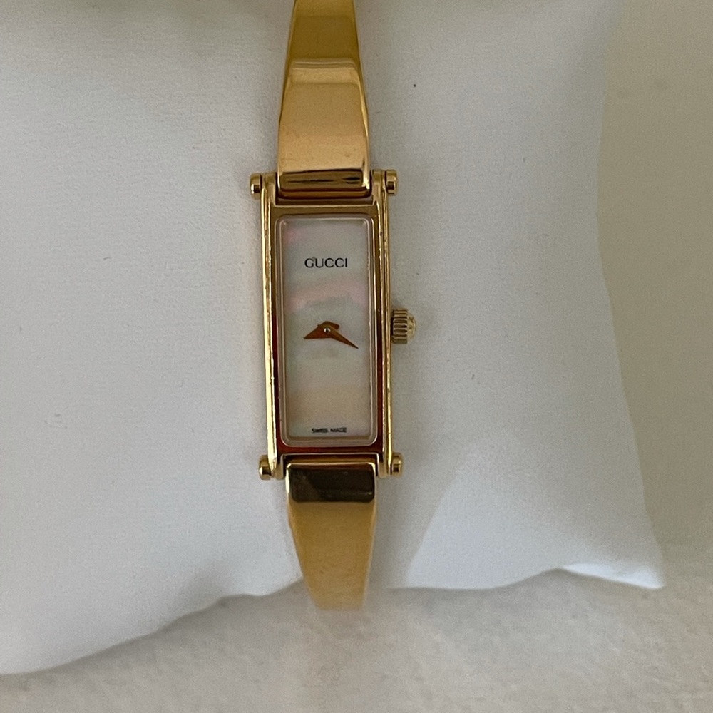 Women’s Gucci small watch